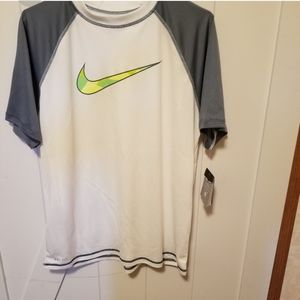 Men's Nike dri-fit active shirt..nwt